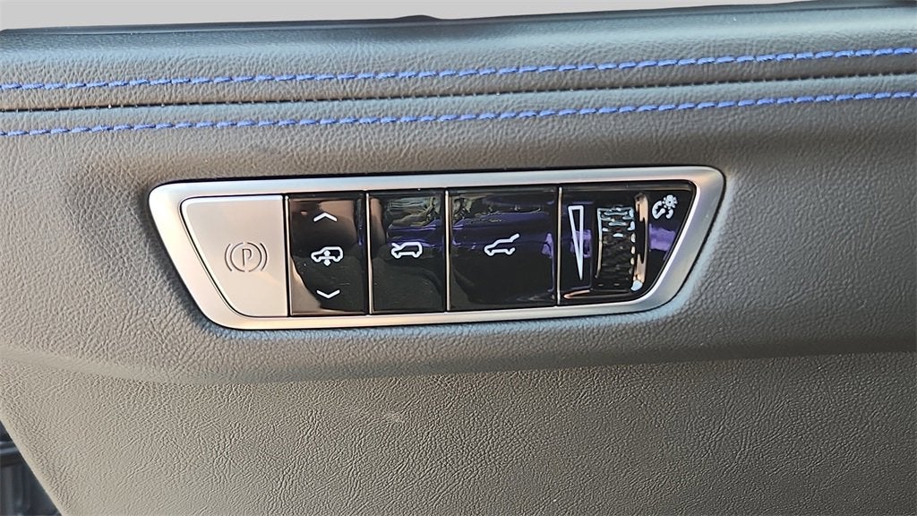 2026 Cadillac ESCALADE IQL Sport