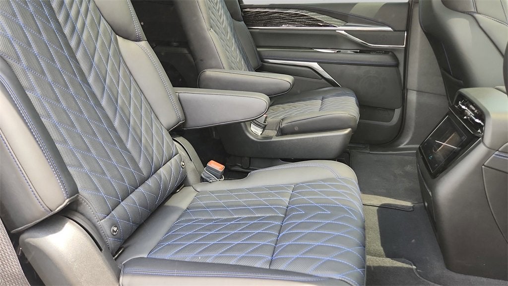 2026 Cadillac ESCALADE IQL Sport