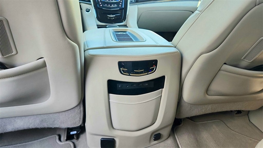 2020 Cadillac Escalade Luxury