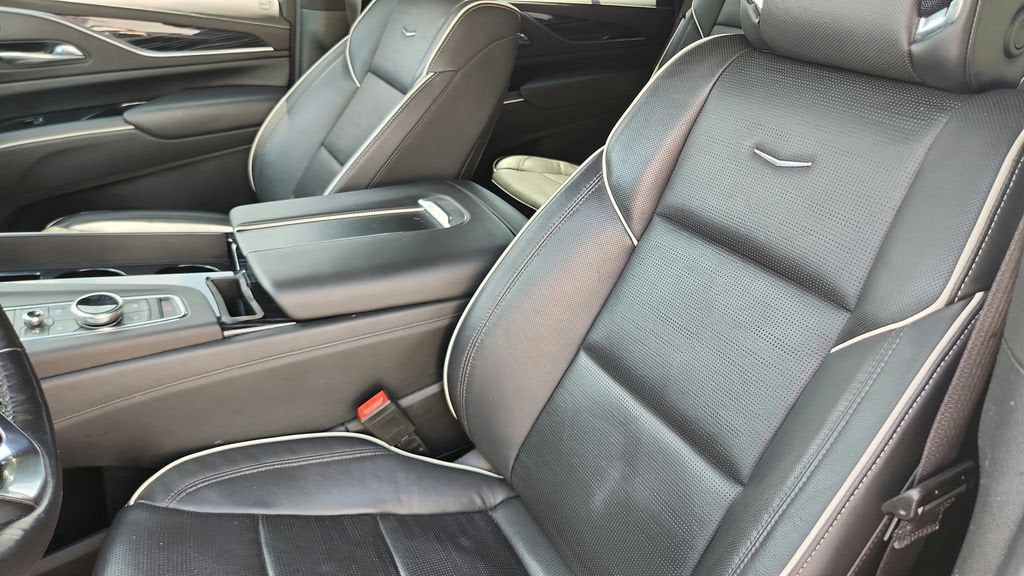 2022 Cadillac Escalade Sport