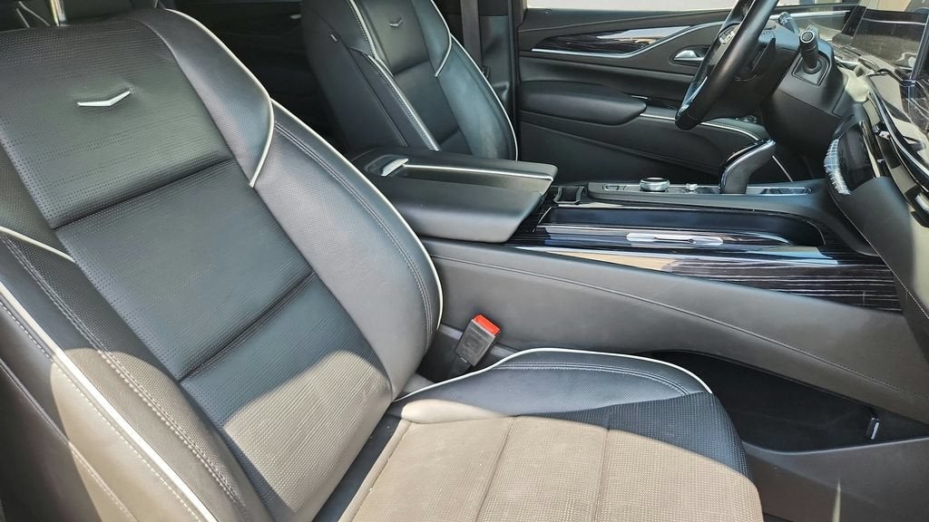 2022 Cadillac Escalade Sport