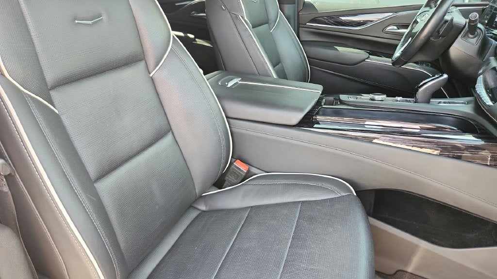 2022 Cadillac Escalade Sport