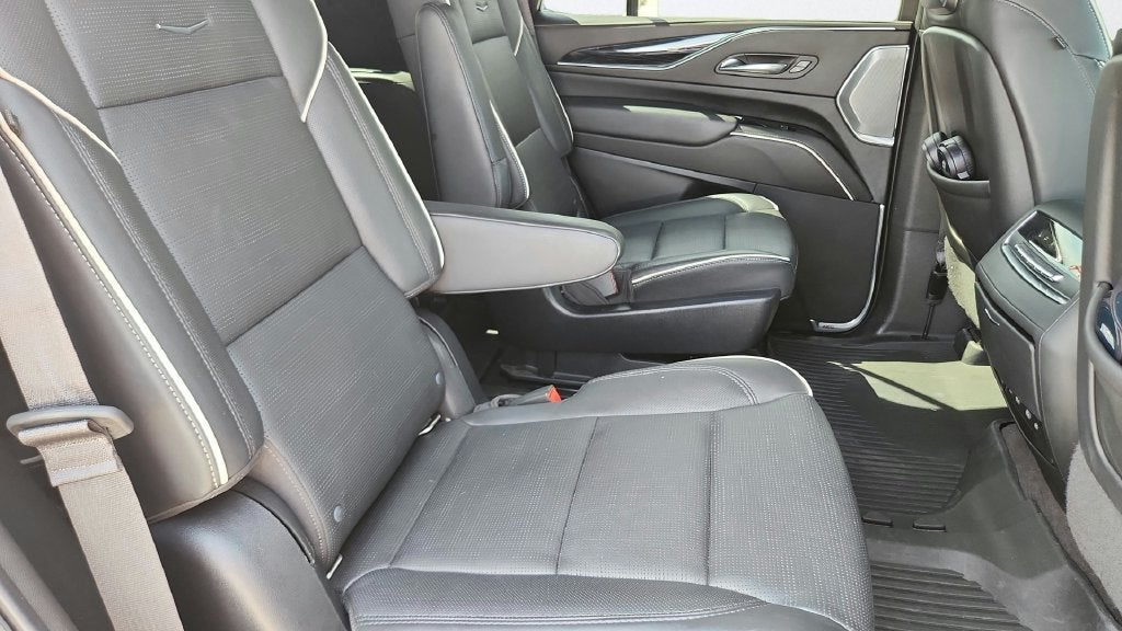 2022 Cadillac Escalade Sport