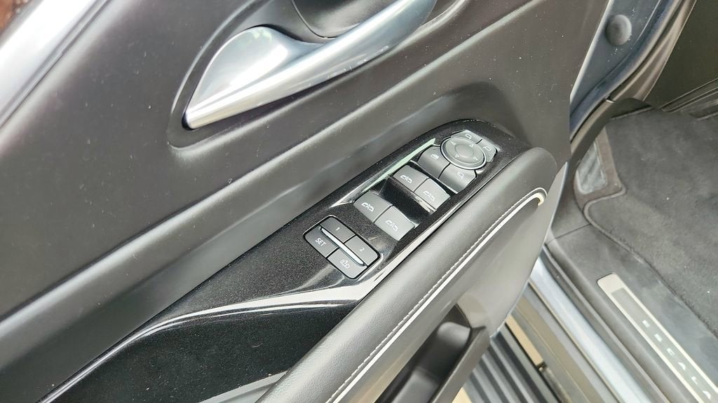 2022 Cadillac Escalade Sport Platinum