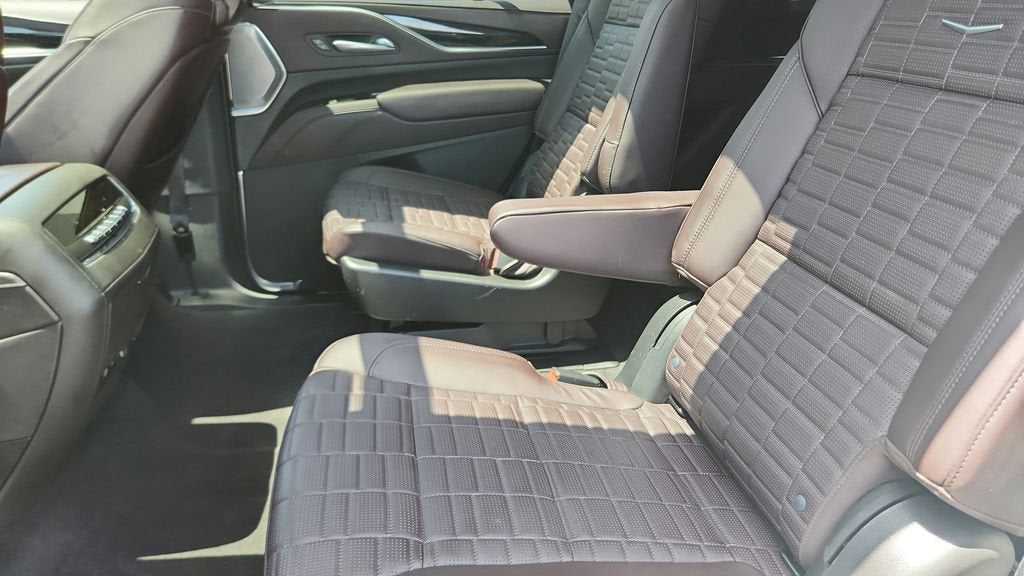 2023 Cadillac Escalade 4WD Sport Platinum