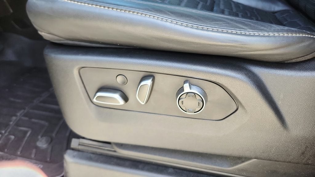 2023 Cadillac Escalade ESV Sport Platinum