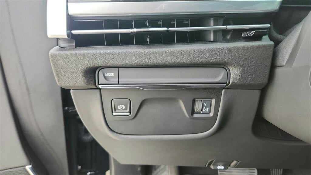 2025 Cadillac Escalade Luxury