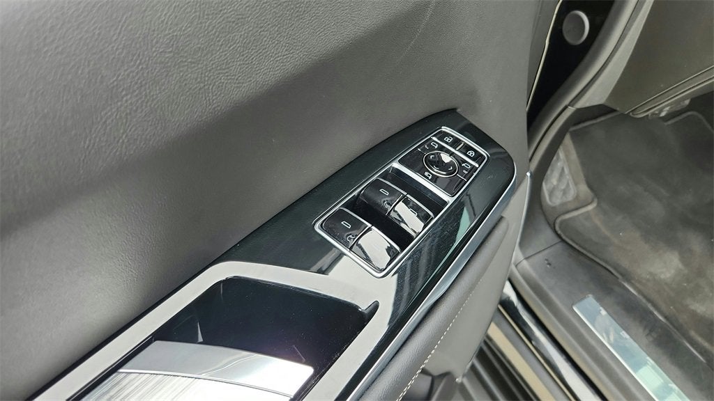 2025 Cadillac Escalade Luxury