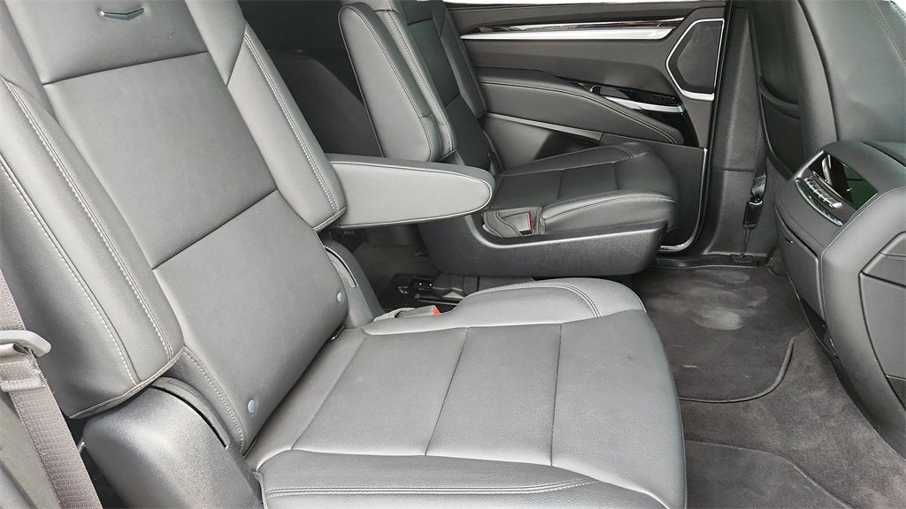 2025 Cadillac Escalade Luxury