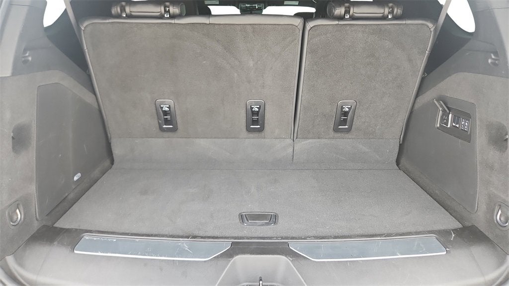 2025 Cadillac Escalade Luxury