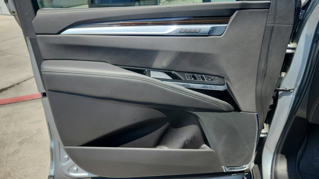 2025 Cadillac Escalade Premium Luxury
