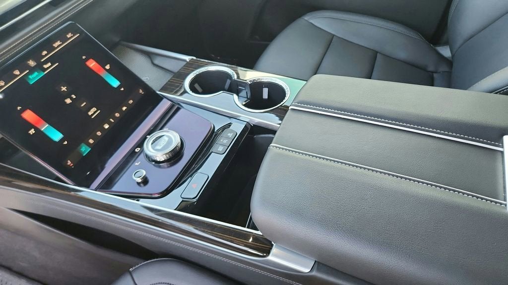 2025 Cadillac Escalade ESV Luxury