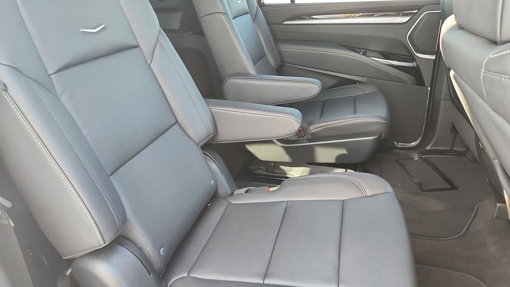 2025 Cadillac Escalade ESV Luxury