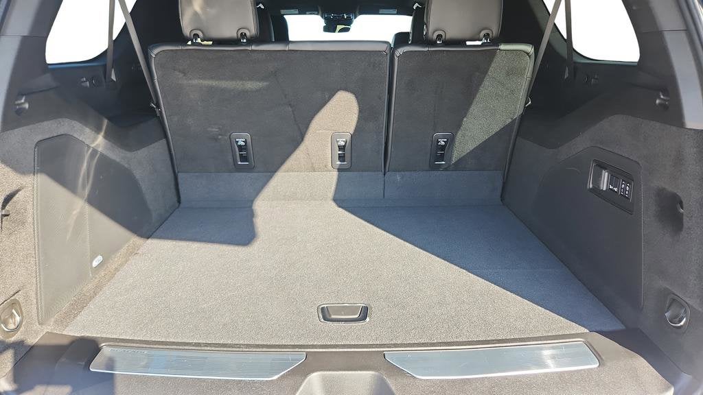 2025 Cadillac Escalade ESV Luxury