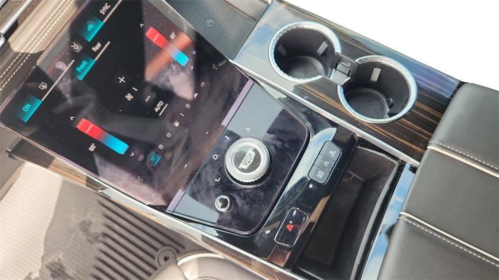 2025 Cadillac Escalade Premium Luxury