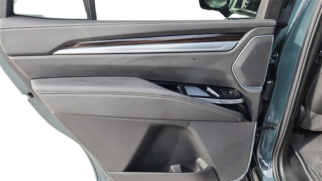 2025 Cadillac Escalade Premium Luxury