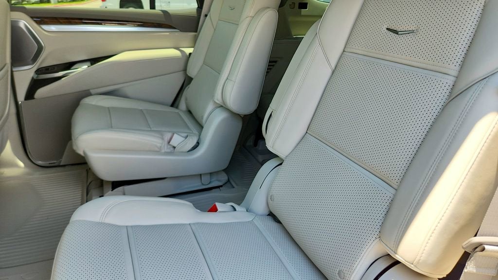 2026 Cadillac Escalade Platinum Luxury