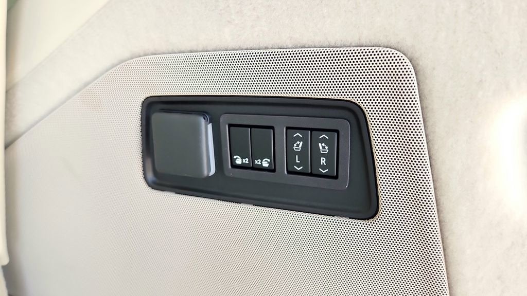 2026 Cadillac Escalade Platinum Luxury