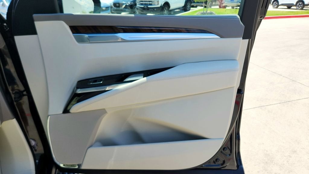 2026 Cadillac Escalade Platinum Luxury