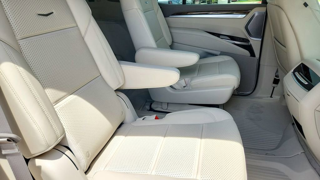 2026 Cadillac Escalade Platinum Luxury