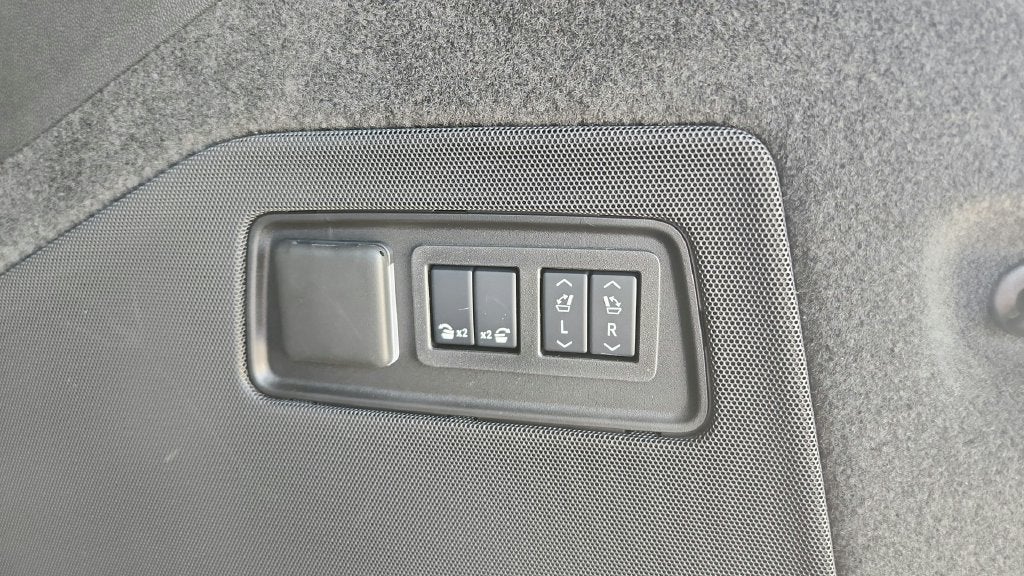 2027 Cadillac Escalade ESV Platinum Sport