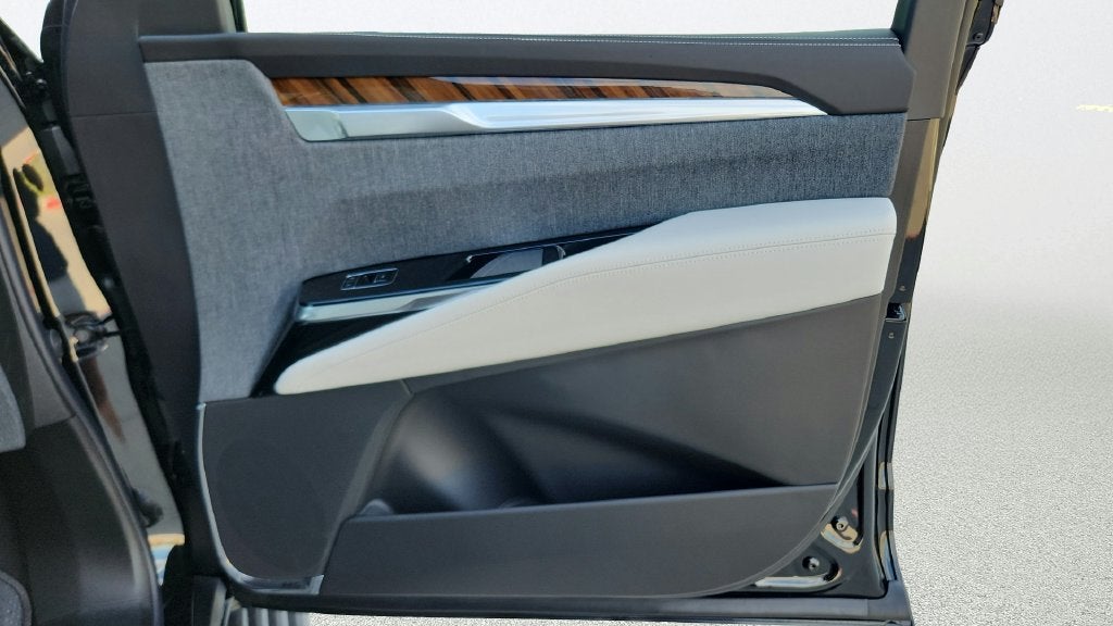 2027 Cadillac Escalade ESV Platinum Sport