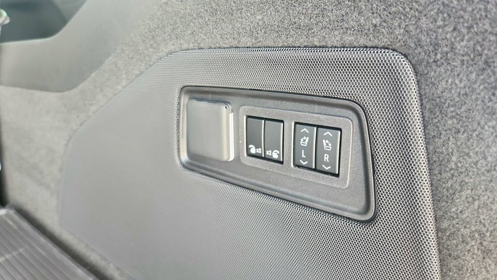 2026 Cadillac Escalade ESV Platinum Sport - Photo 31