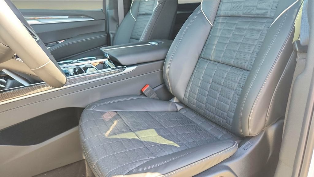 2025 Cadillac Escalade ESV Escalade-V ESV