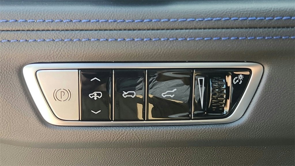 2026 Cadillac ESCALADE IQ Luxury