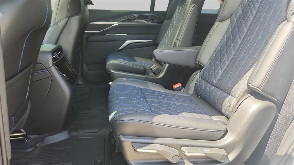 2026 Cadillac ESCALADE IQ Luxury