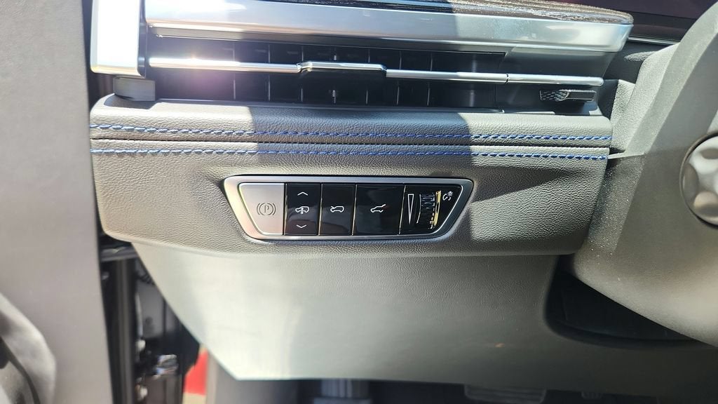 2026 Cadillac ESCALADE IQ Sport