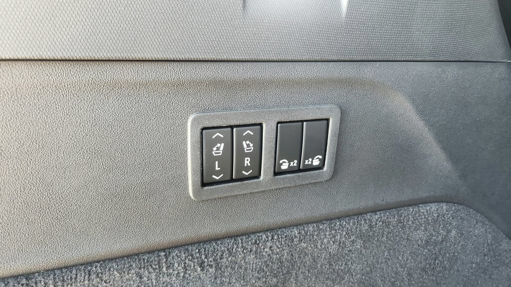 2026 Cadillac ESCALADE IQ Sport