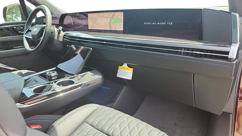 2025 Cadillac ESCALADE IQ Sport 1