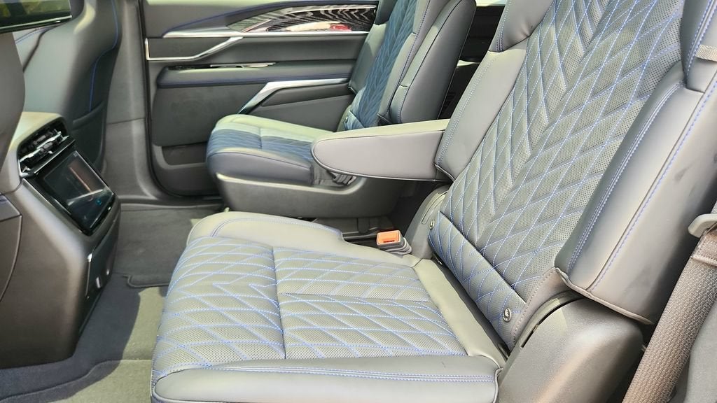 2026 Cadillac ESCALADE IQ Sport