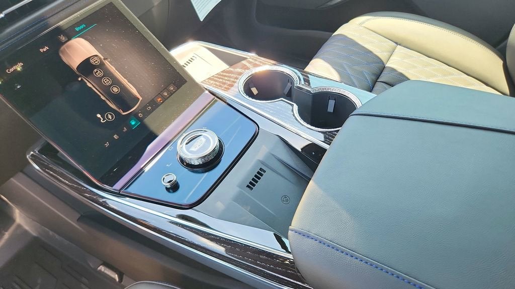2026 Cadillac ESCALADE IQ Sport