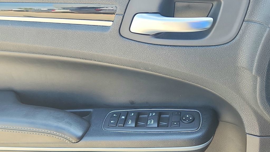 2023 Chrysler 300 300S