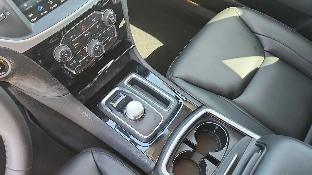 2023 Chrysler 300 Touring L