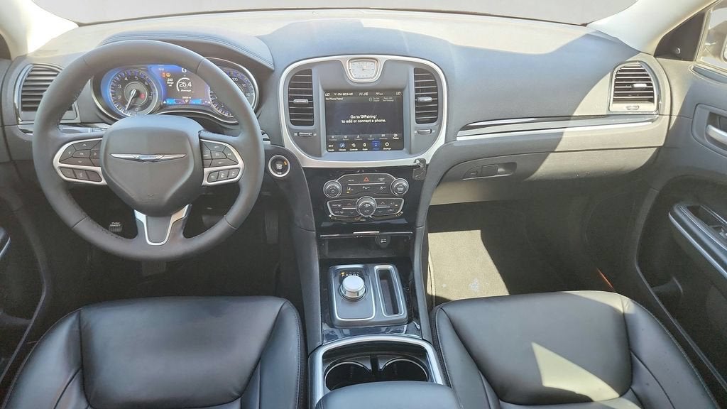 2023 Chrysler 300 Touring L