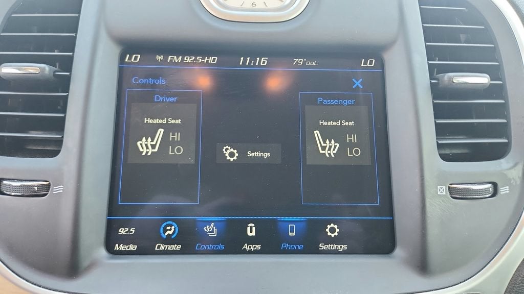 2023 Chrysler 300 Touring L