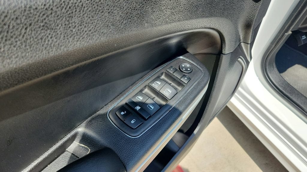 2023 Chrysler 300 Touring L