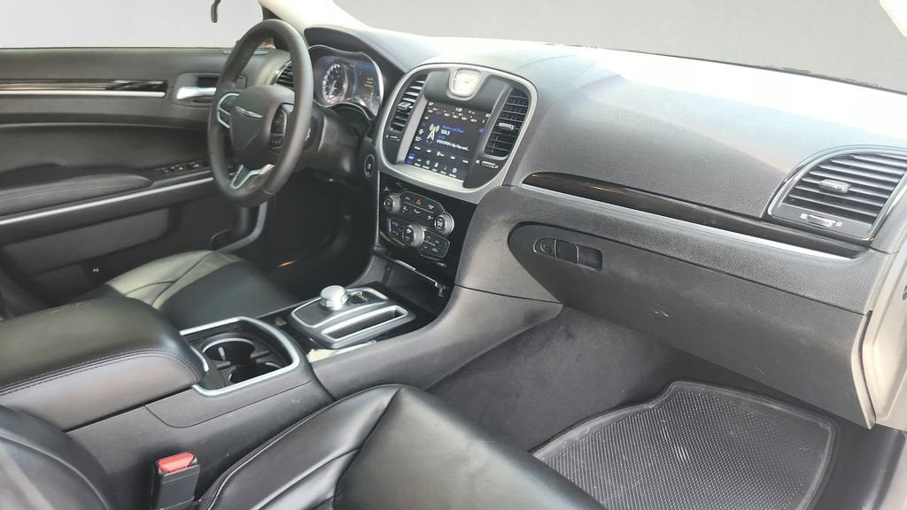 2023 Chrysler 300 Touring L