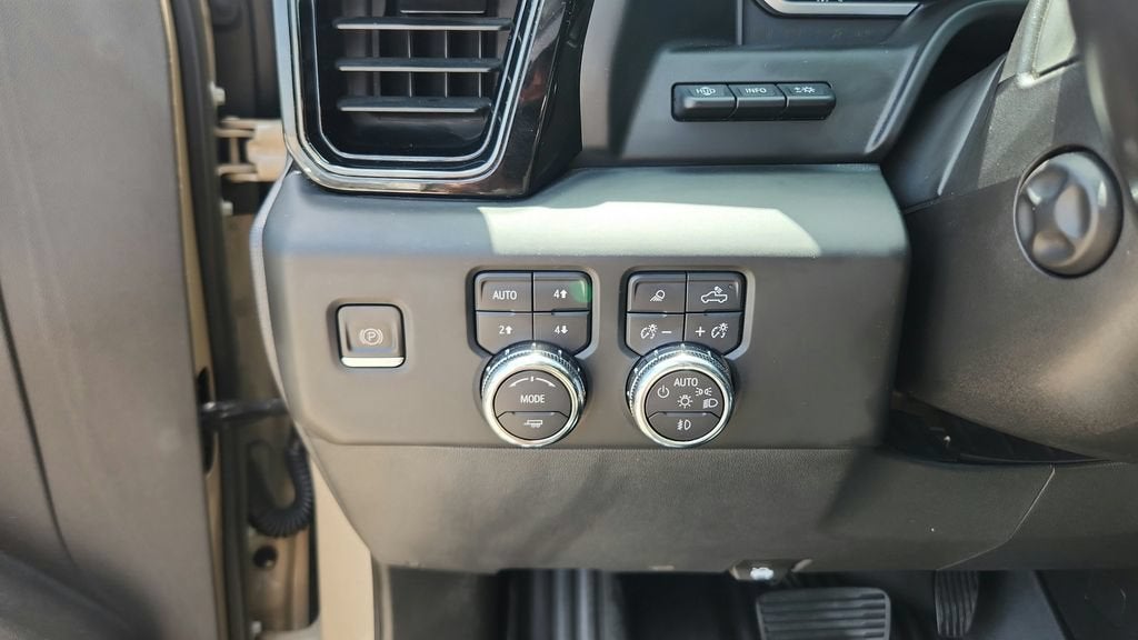 2023 GMC Sierra 1500 AT4X