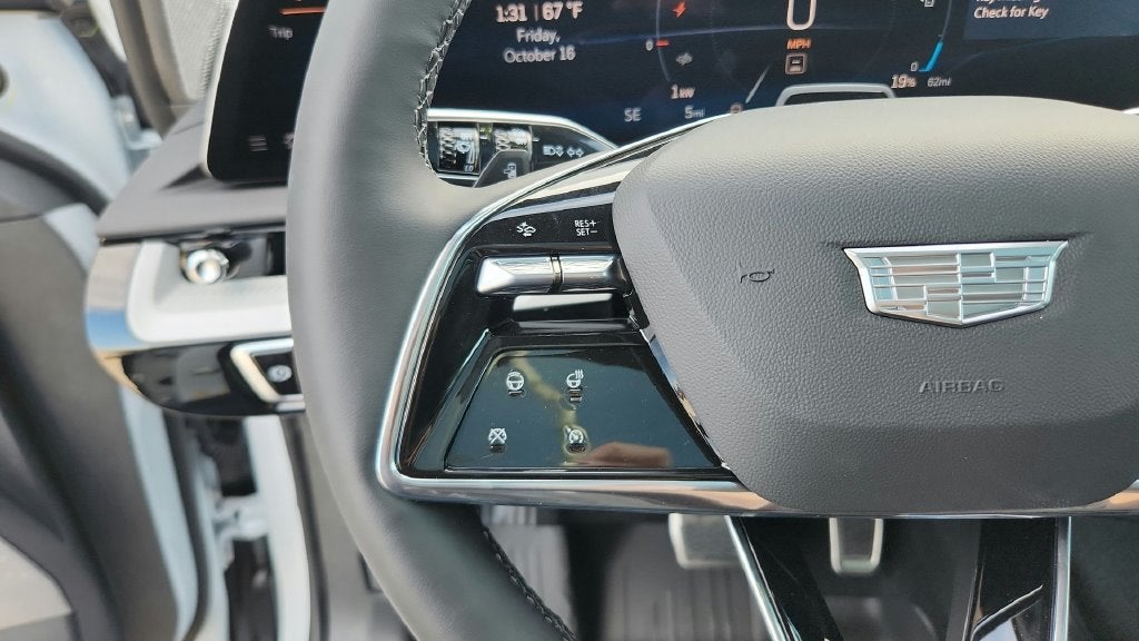 2027 Cadillac OPTIQ Luxury