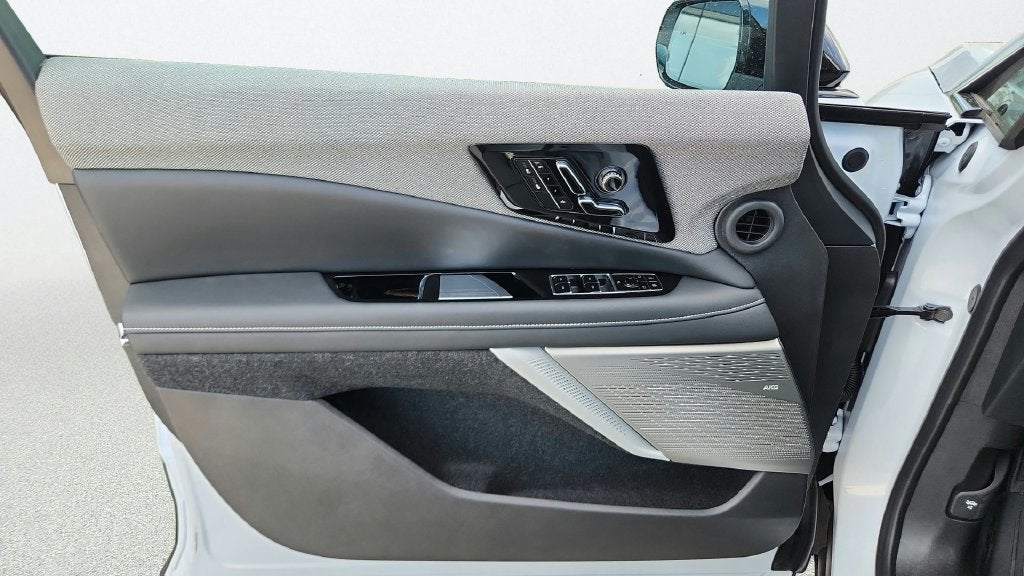 2027 Cadillac OPTIQ Luxury