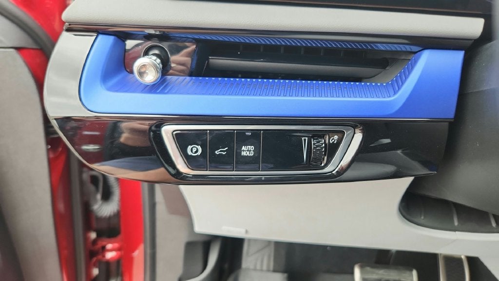 2027 Cadillac OPTIQ Luxury