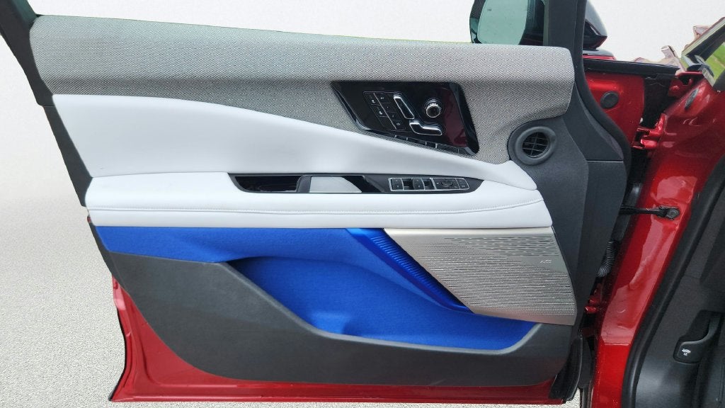 2027 Cadillac OPTIQ Luxury