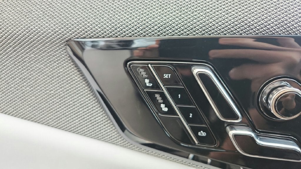 2027 Cadillac OPTIQ Luxury