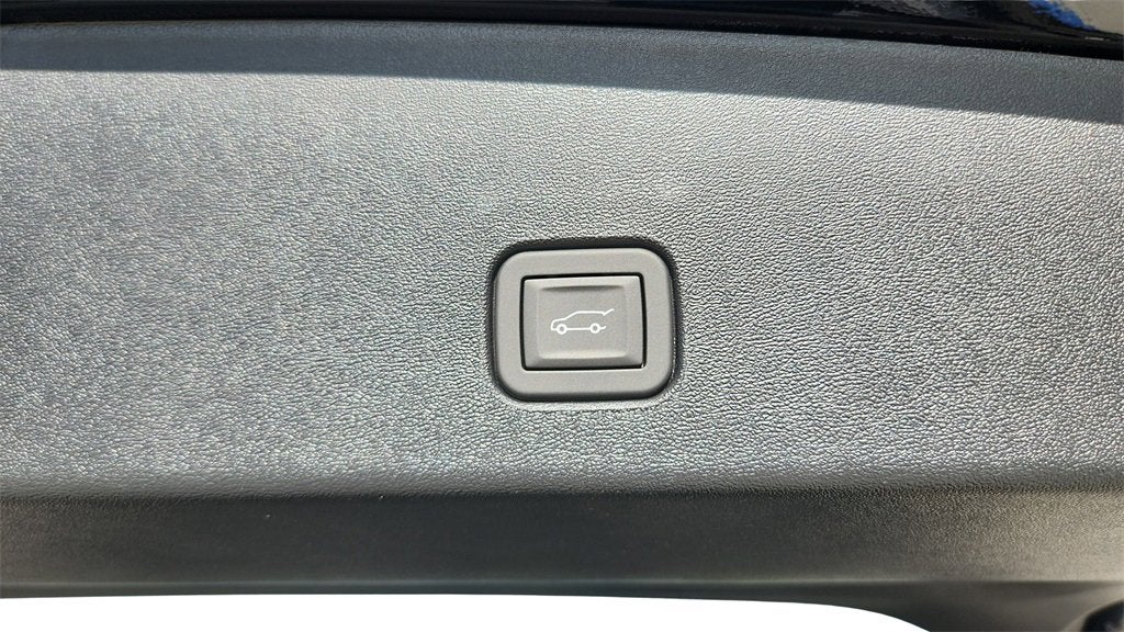 2026 Cadillac OPTIQ Premium Luxury