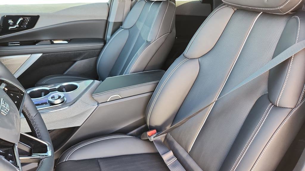 2026 Cadillac OPTIQ Premium Luxury