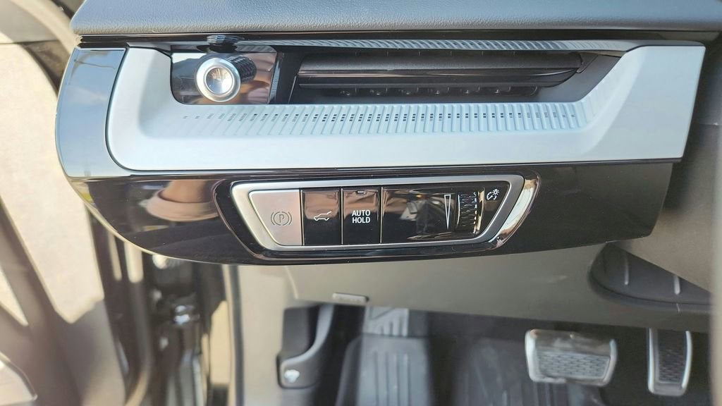 2026 Cadillac OPTIQ Premium Luxury